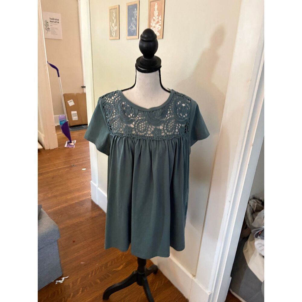 Crochet Yoke Short Sleeve Blouse in Slate Green